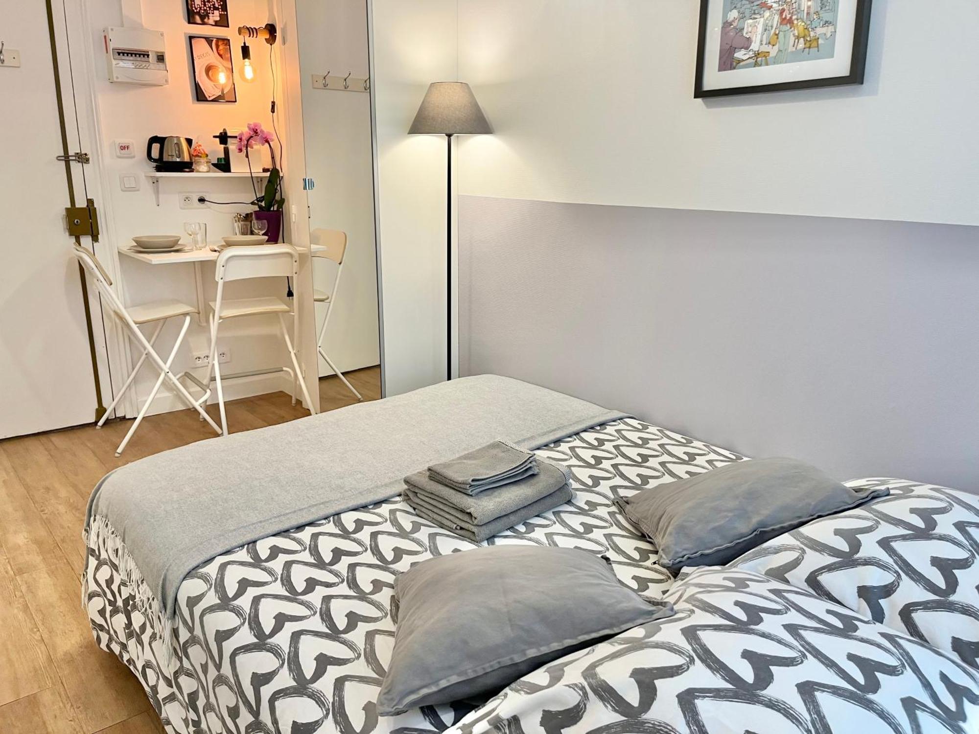 Apartment Paris Studios Bilik gambar